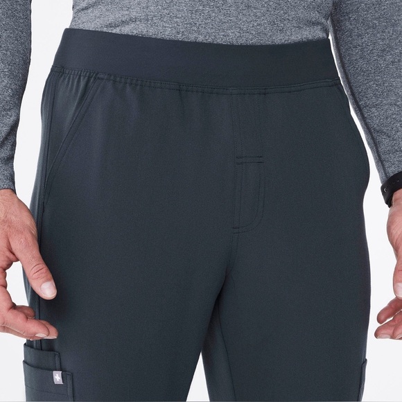 FIGS- Axim™ Cargo Scrub Pants size 3XLR - Picture 5 of 10